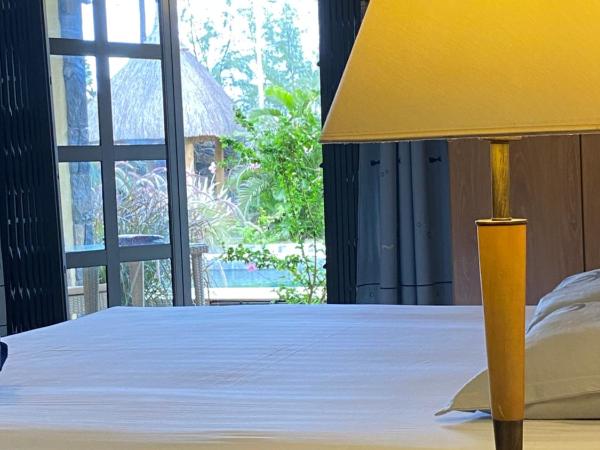 KSTUDIOS : photo 3 de la chambre chambre double - vue sur piscine