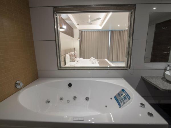 HOTEL SILVERA GRAND : photo 6 de la chambre suite