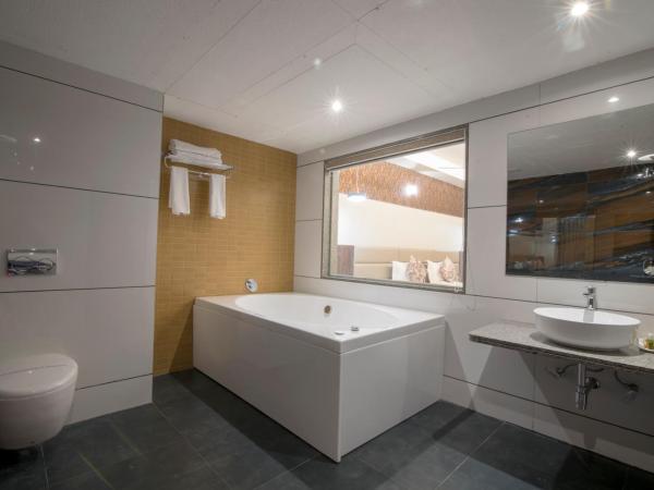HOTEL SILVERA GRAND : photo 9 de la chambre suite