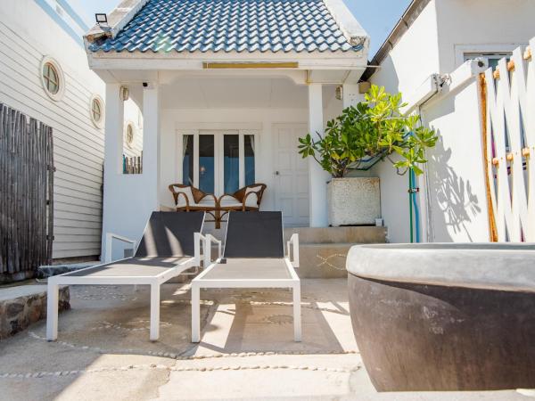 Baan KangMung Hua Hin On The Beach : photo 2 de la chambre suite avec 1 chambre face à la plage

