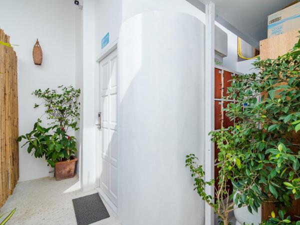 Baan KangMung Hua Hin On The Beach : photo 3 de la chambre chambre lit king-size avec baignoire spa