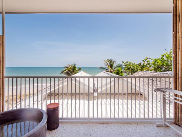 Baan KangMung Hua Hin On The Beach : photo 10 de la chambre chambre lit king-size - vue sur mer