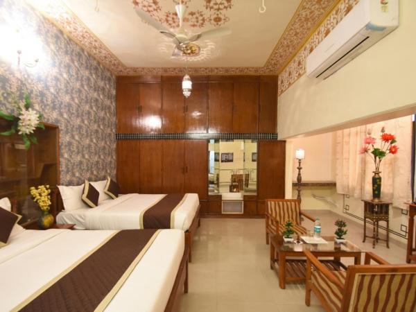 Virasat Mahal Heritage Hotel : photo 2 de la chambre suite familiale