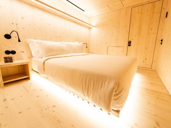 Zero Box Lodge Porto : photo 2 de la chambre hébergement double box