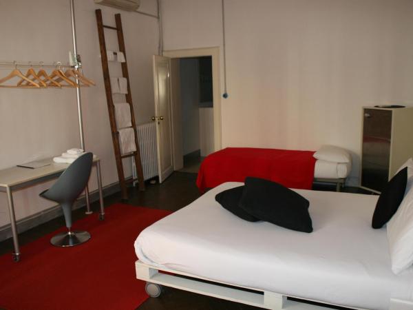 19 Borgo Cavour : photo 4 de la chambre chambre triple avec salle de bains privative séparée