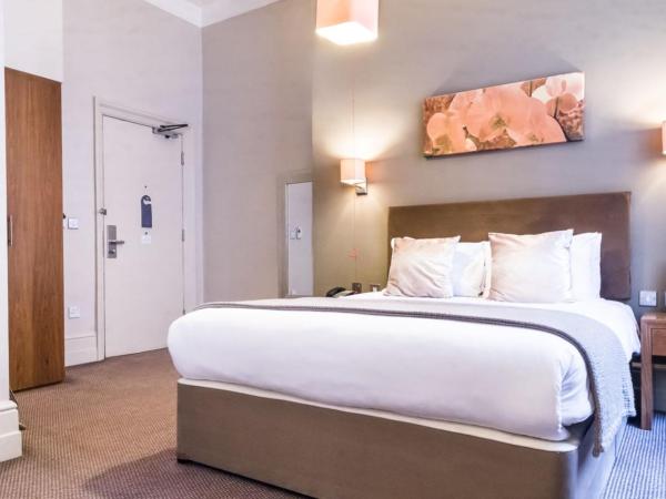 The Met Hotel Leeds : photo 4 de la chambre chambre double pour personnes à mobilité réduite avec douche accessible en fauteuil roulant