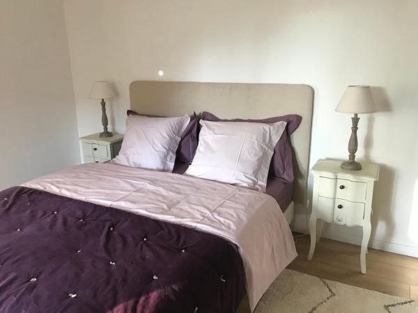 MAS DE LA FADETO : photo 1 de la chambre chambre double avec terrasse - vue sur montagne