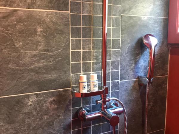 MAS DE LA FADETO : photo 3 de la chambre chambre double - vue sur jardin