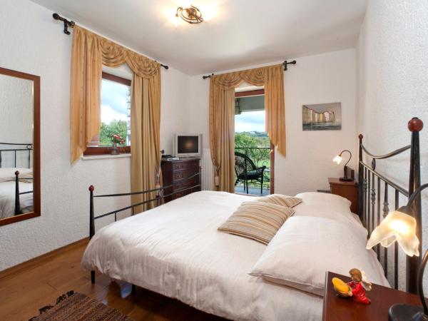 Villa Castello Rausch : photo 4 de la chambre appartement 1 chambre avec terrasse