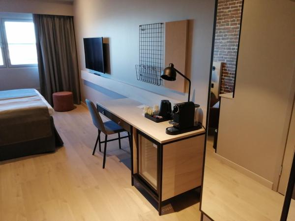 Skyline Airport Hotel : photo 8 de la chambre chambre double affaires