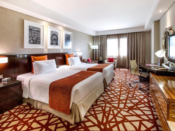 Crowne Plaza Dubai Deira, an IHG Hotel : photo 8 de la chambre chambre standard