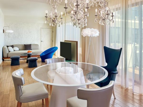 Mondrian Los Angeles in West Hollywood : photo 7 de la chambre loft skyview