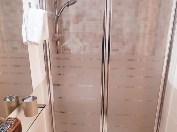 Fan Rooms Gálvez : photo 7 de la chambre chambre double supérieure