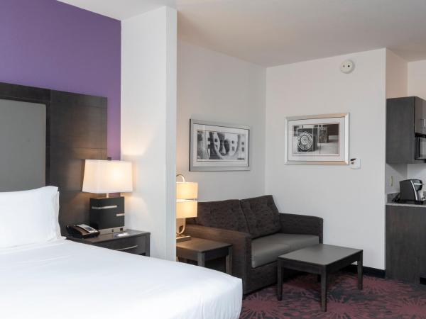 Holiday Inn Express & Suites Columbus - Polaris Parkway / COLUMBUS, an IHG Hotel : photo 2 de la chambre suite lit king-size – non-fumeurs