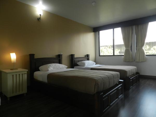 City Residence Rama 6 : photo 3 de la chambre chambre standard avec 2 lits queen-size