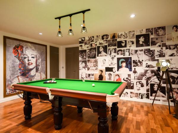 Benviar Tonson Residence : photo 2 de la chambre embassy suite six bedroom duplex