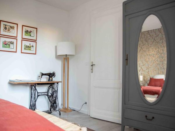 VILLA LES OMBREES : photo 3 de la chambre suite familiale