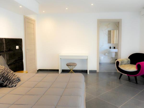 B&B AIRPORT BARI DELUXE28 : photo 4 de la chambre chambre double deluxe avec balcon - vue sur mer