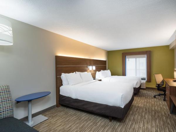 Holiday Inn Express Hotel & Suites Louisville East, an IHG Hotel : photo 1 de la chambre chambre standard avec 2 lits queen-size