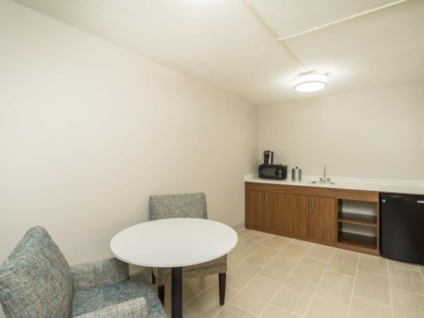 Holiday Inn Express Hotel & Suites Louisville East, an IHG Hotel : photo 2 de la chambre suite 1 chambre