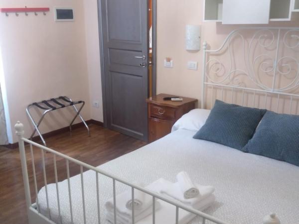 Glam Resort Villa Maria Luigia : photo 1 de la chambre chambre lit queen-size - vue sur jardin