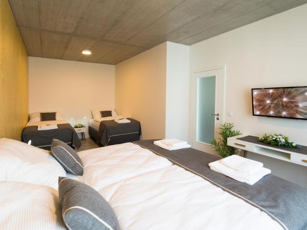 Residence Trafick : photo 1 de la chambre grand appartement avec douche