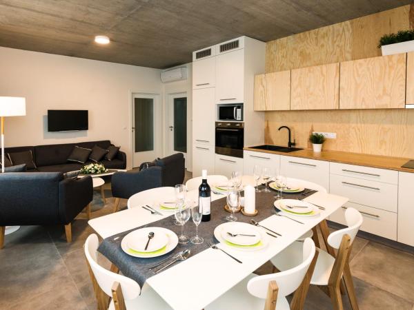 Residence Trafick : photo 1 de la chambre grand appartement avec baignoire