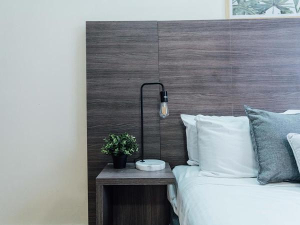 UNO Hotel Sydney : photo 5 de la chambre chambre lit king-size