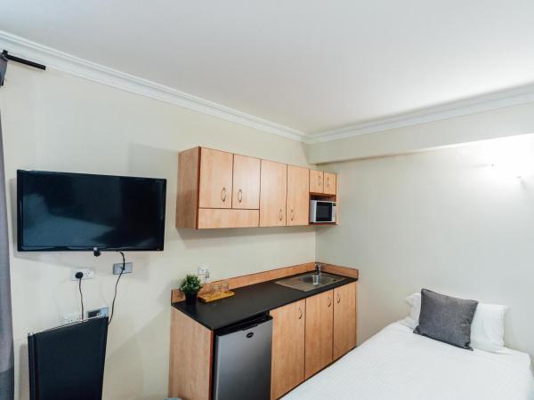UNO Hotel Sydney : photo 7 de la chambre chambre lit king-size