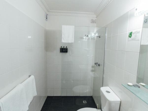 UNO Hotel Sydney : photo 8 de la chambre chambre lit king-size