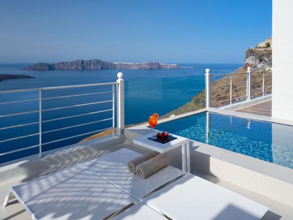 Nefeles Luxury Suites : photo 8 de la chambre villa lune de miel avec jacuzzi - vue sur caldeira