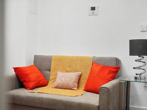 City Prime Apartments : photo 8 de la chambre luxury one-bedroom apartment with twin bed