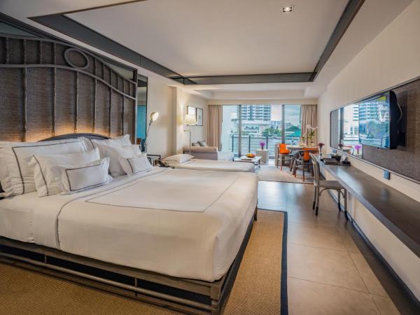 Riva Surya Bangkok : photo 7 de la chambre chambre riva premium avec balcon - vue sur fleuve