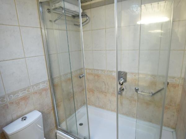 Asal Hotel : photo 5 de la chambre chambre triple