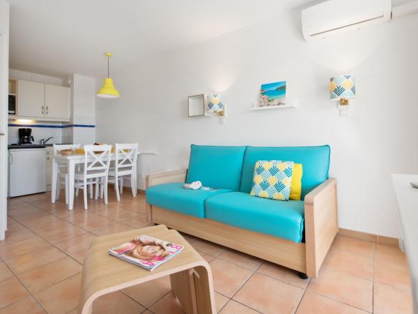 Résidence Pierre & Vacances Les Rivages Du Parc : photo 4 de la chambre studio avec coin couchage dans alcôve et balcon (4 personnes)