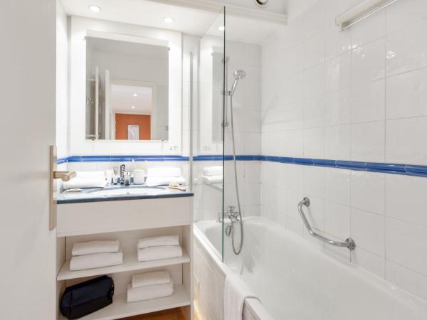 Résidence Pierre & Vacances Les Rivages Du Parc : photo 5 de la chambre studio avec coin couchage dans alcôve et balcon (4 personnes)