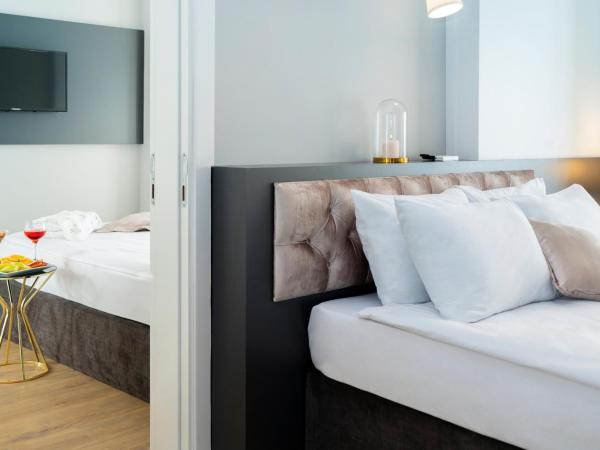 Niss Lara Hotel : photo 5 de la chambre chambre familiale communicante (4 personnes)