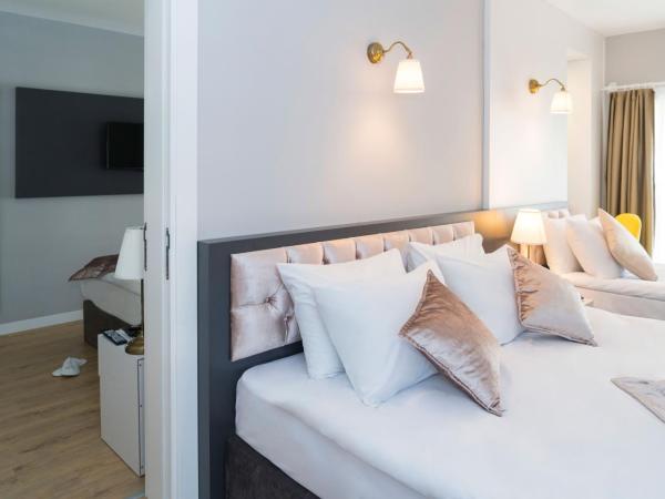 Niss Lara Hotel : photo 1 de la chambre chambre familiale communicante (5 personnes)