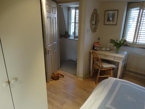 Hurlingham Bed and Breakfast : photo 3 de la chambre chambre double avec salle de bains privative