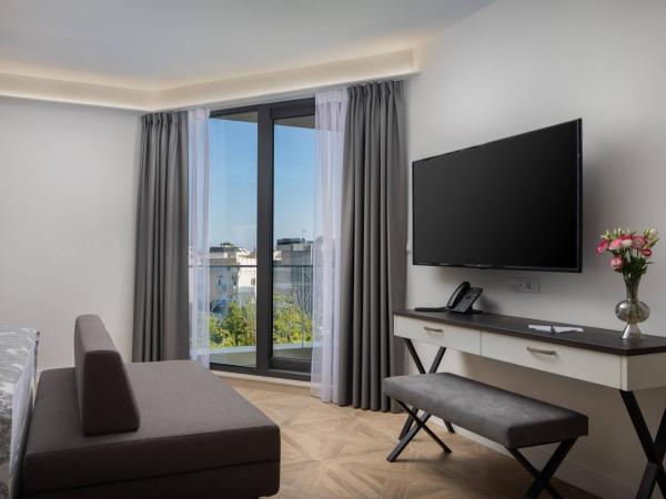 Ellure Luxury Suites : photo 5 de la chambre chambre dalma lit king-size - vue limitée sur mer