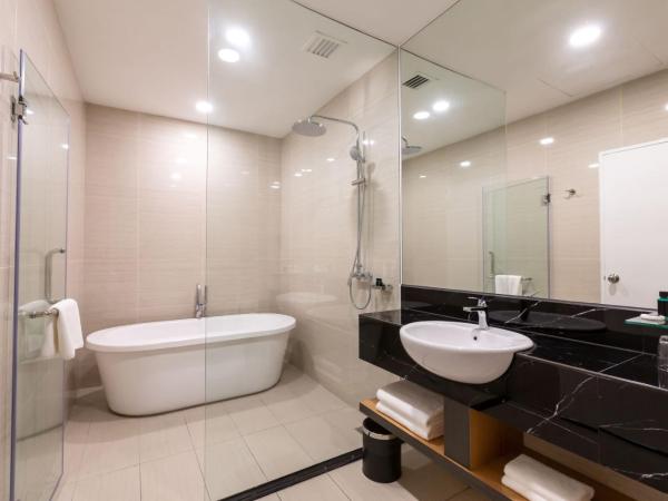 Hotel 7 Suria : photo 3 de la chambre chambre exécutive premier