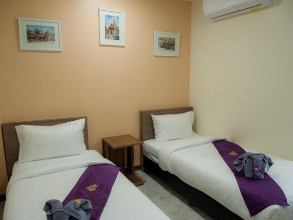 The Moon Night Hotel : photo 5 de la chambre chambre lits jumeaux deluxe