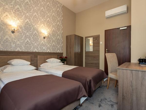 Hotel Maximum : photo 2 de la chambre chambre lits jumeaux