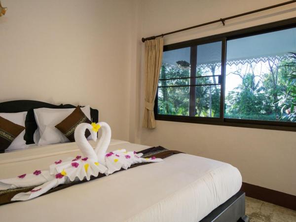 Chang Cliff Resort : photo 2 de la chambre bungalow - vue sur jardin