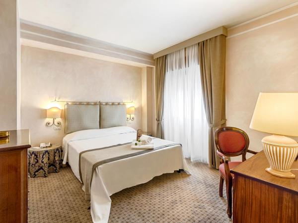 Colonna Palace Hotel Mediterraneo : photo 3 de la chambre chambre lits jumeaux/double standard