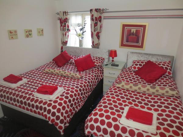 The Salendine : photo 1 de la chambre chambre triple avec salle de bains privative