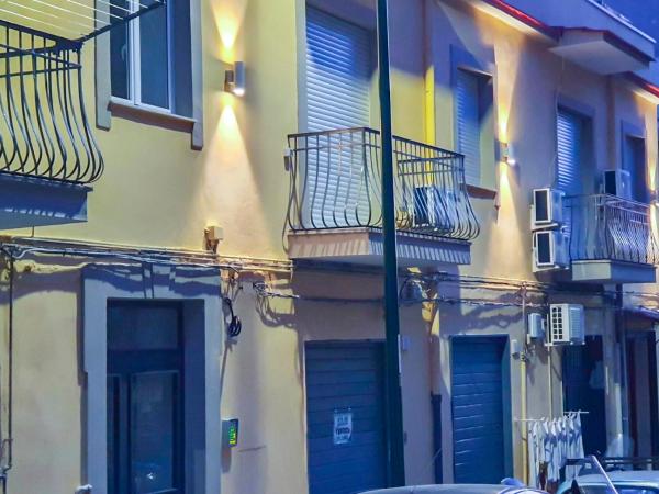 Dimora Costantino : photo 2 de la chambre chambre triple avec balcon