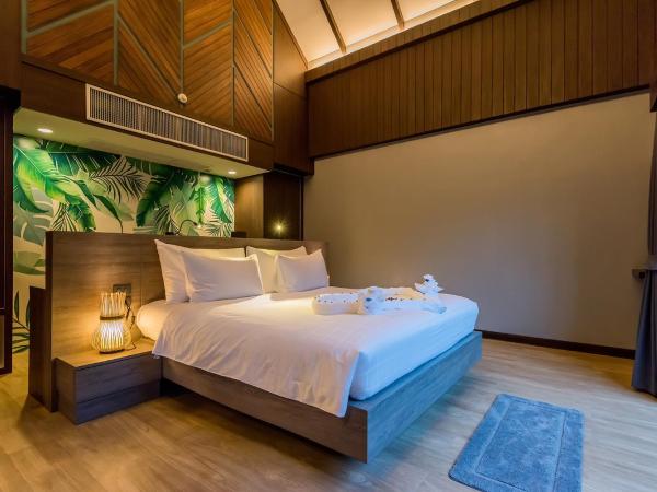 ChaoKoh Phi Phi Hotel and Resort- SHA Extra Plus : photo 4 de la chambre villa de luxe avec vue sur la piscine