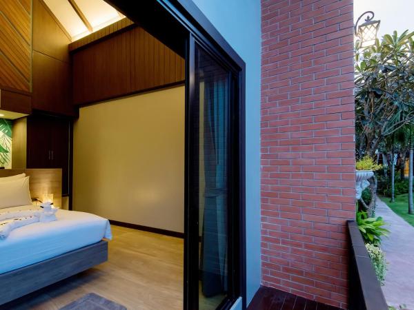 ChaoKoh Phi Phi Hotel and Resort- SHA Extra Plus : photo 7 de la chambre villa de luxe avec vue sur la piscine