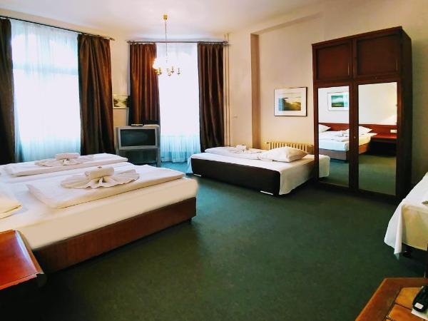 Hotel Pension Xantener Eck : photo 3 de la chambre chambre triple
